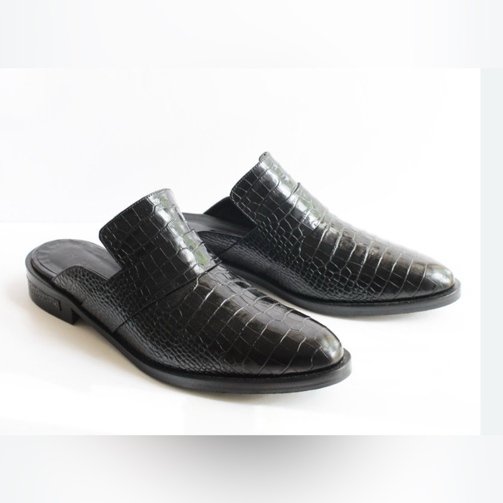 FRIDA SALVADOR Embossed Croc Keen Mules Black Slip-On Loafers Size 7.5